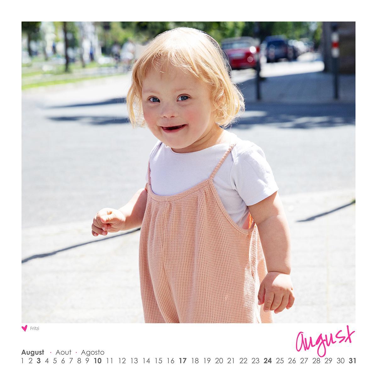 Bild: 9783862561957 | Tischkalender A little extra 2025 | Conny Wenk | Kalender | 12 S.