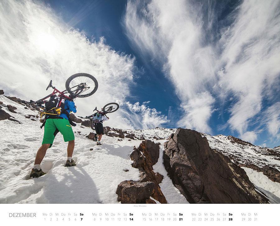 Bild: 9783966647953 | Mountain Moments Mountainbike-Abenteuer Kalender 2025 | Schwager