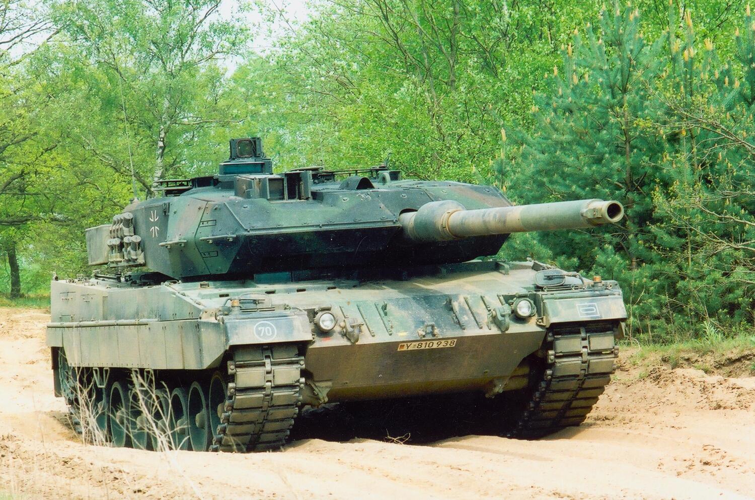 Bild: 9783613046535 | Kampfpanzer Leopard 2 | Entwicklung - Varianten - Einsatz | Buch
