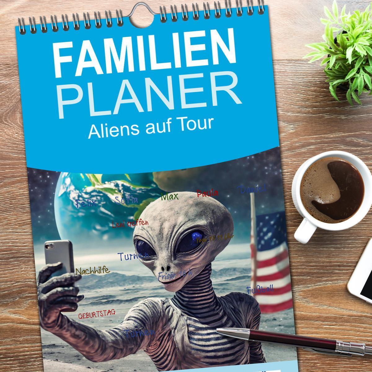 Bild: 9783457193747 | Familienplaner 2025 - Aliens auf Tour mit 5 Spalten (Wandkalender,...