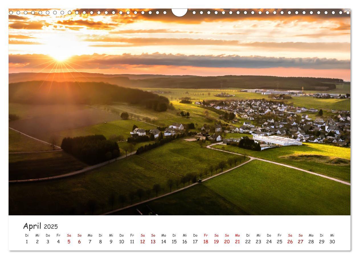 Bild: 9783435431625 | Das Sauerland bei Brilon aus der Vogelperspektive (Wandkalender...