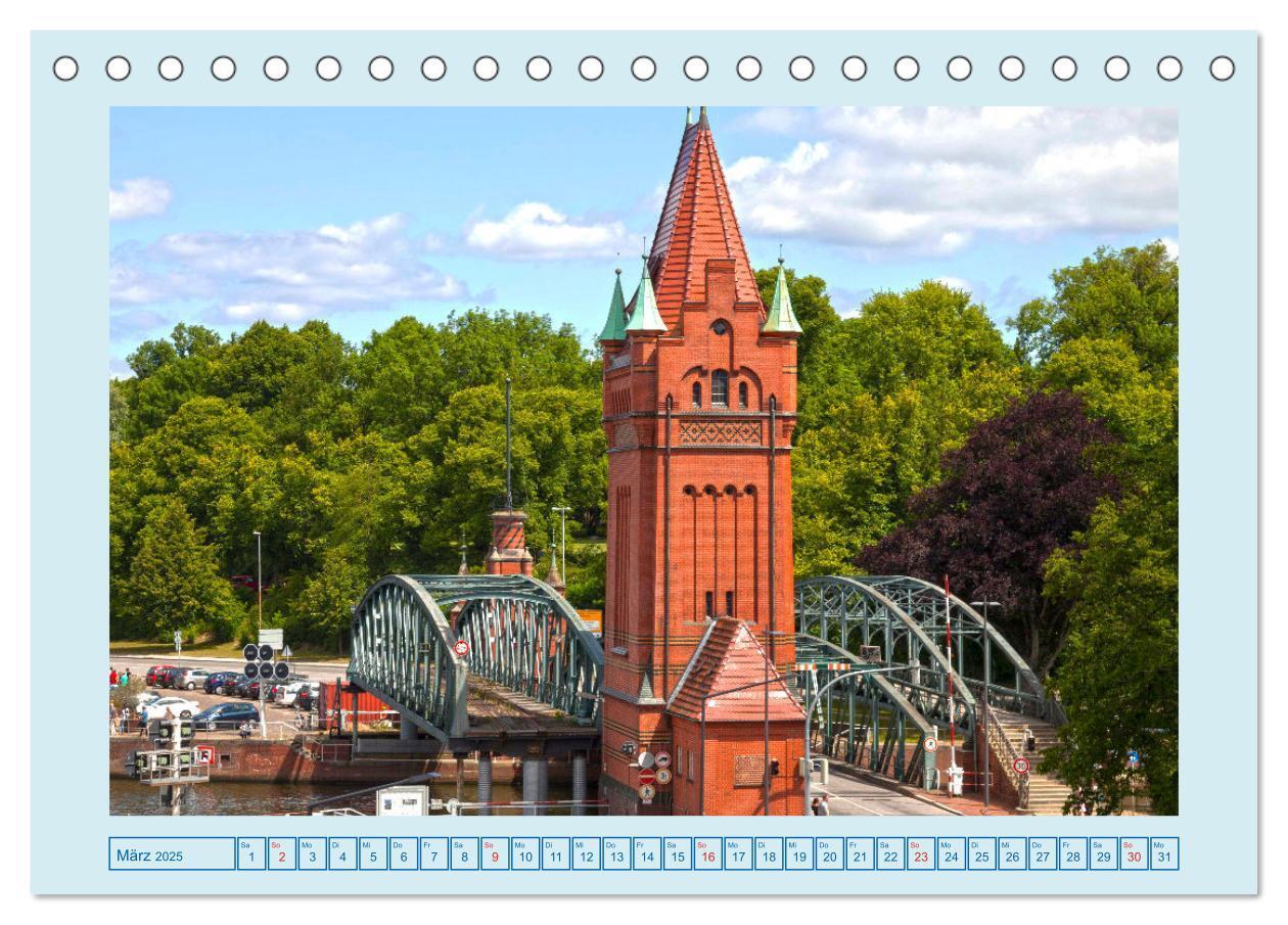 Bild: 9783435066209 | Lübeck Backsteingotik an der Trave (Tischkalender 2025 DIN A5...