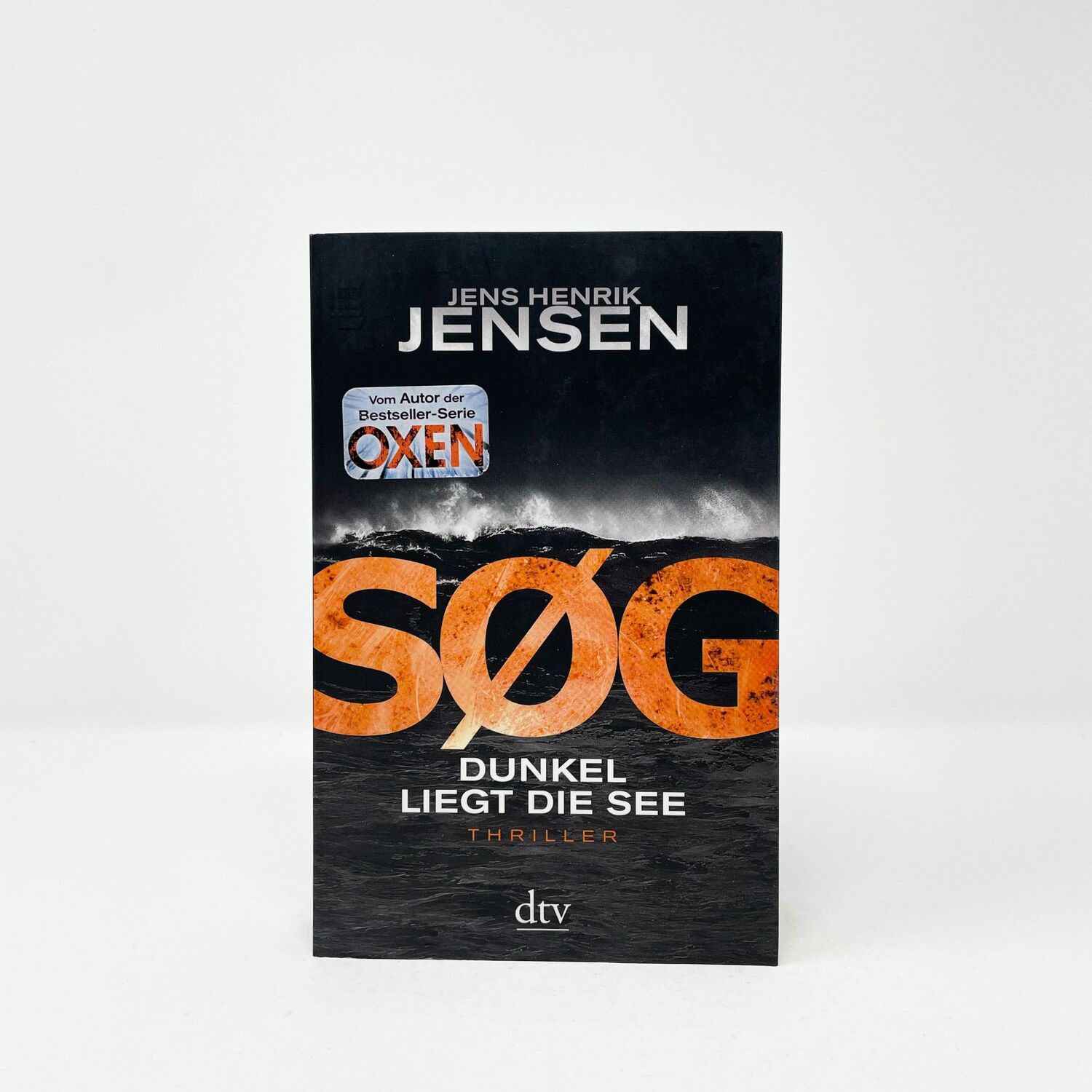 Bild: 9783423219518 | SØG. Dunkel liegt die See | Ein Nina-Portland-Thriller | Jensen | Buch