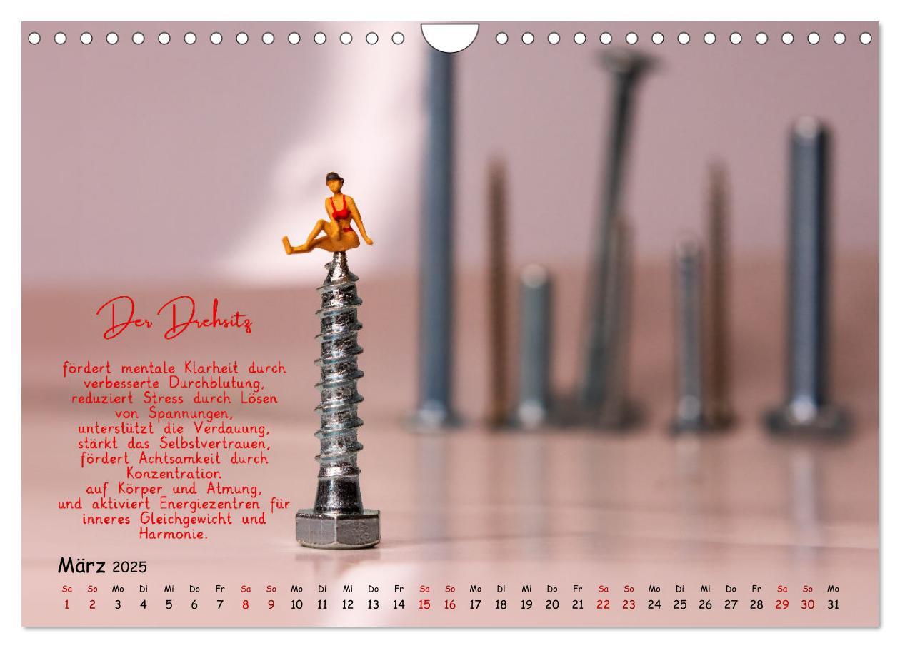 Bild: 9783457173022 | Yoga - Kleine Figur, große Wirkung (Wandkalender 2025 DIN A4 quer),...