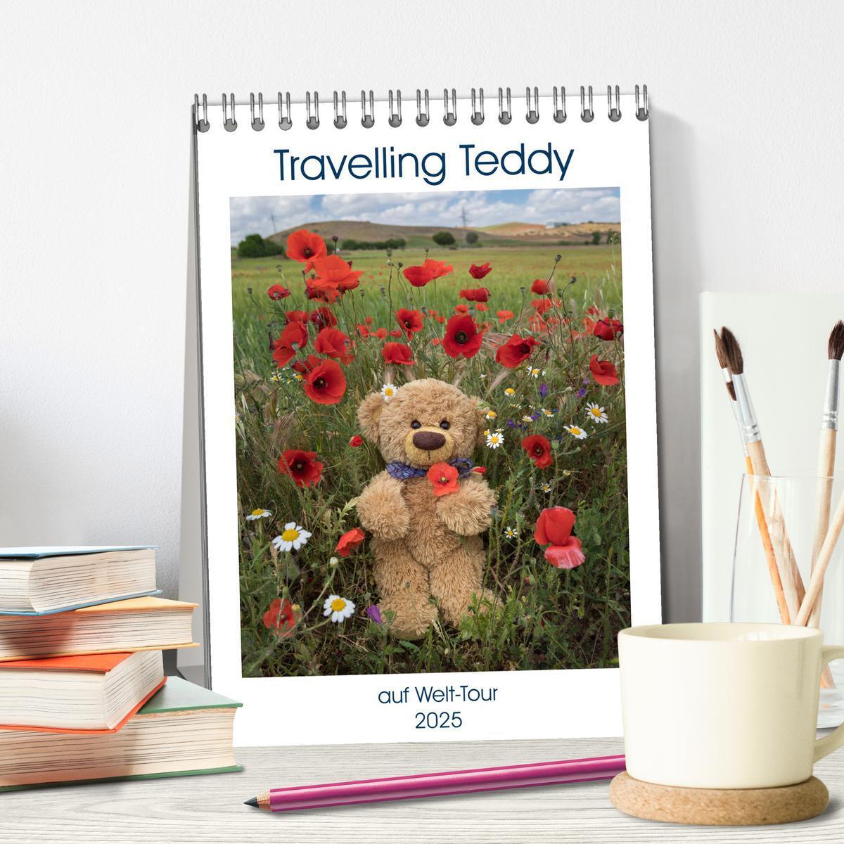 Bild: 9783435934119 | Travelling Teddy auf Welt-Tour (Tischkalender 2025 DIN A5 hoch),...