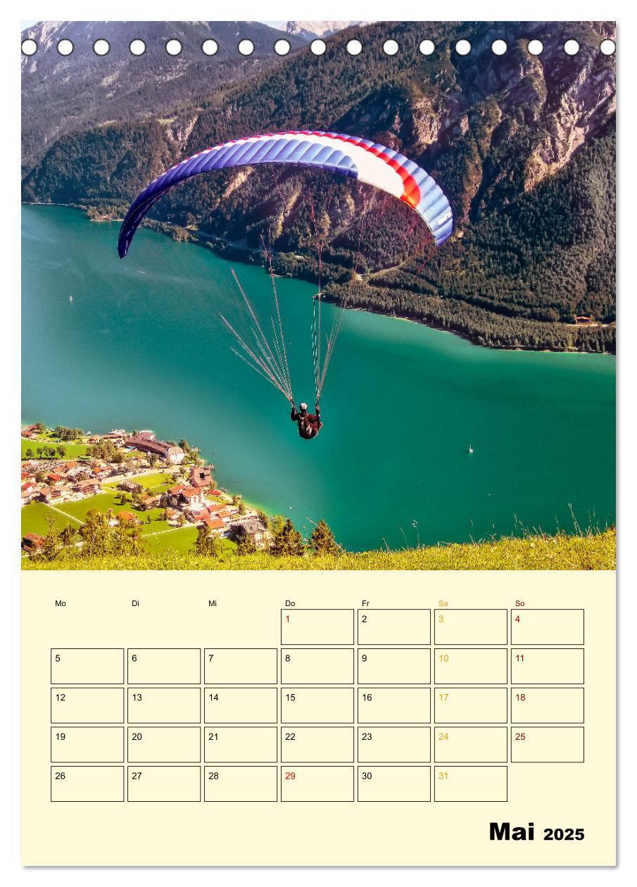 Bild: 9783435902965 | Paragliding - extrem aufregend (Tischkalender 2025 DIN A5 hoch),...