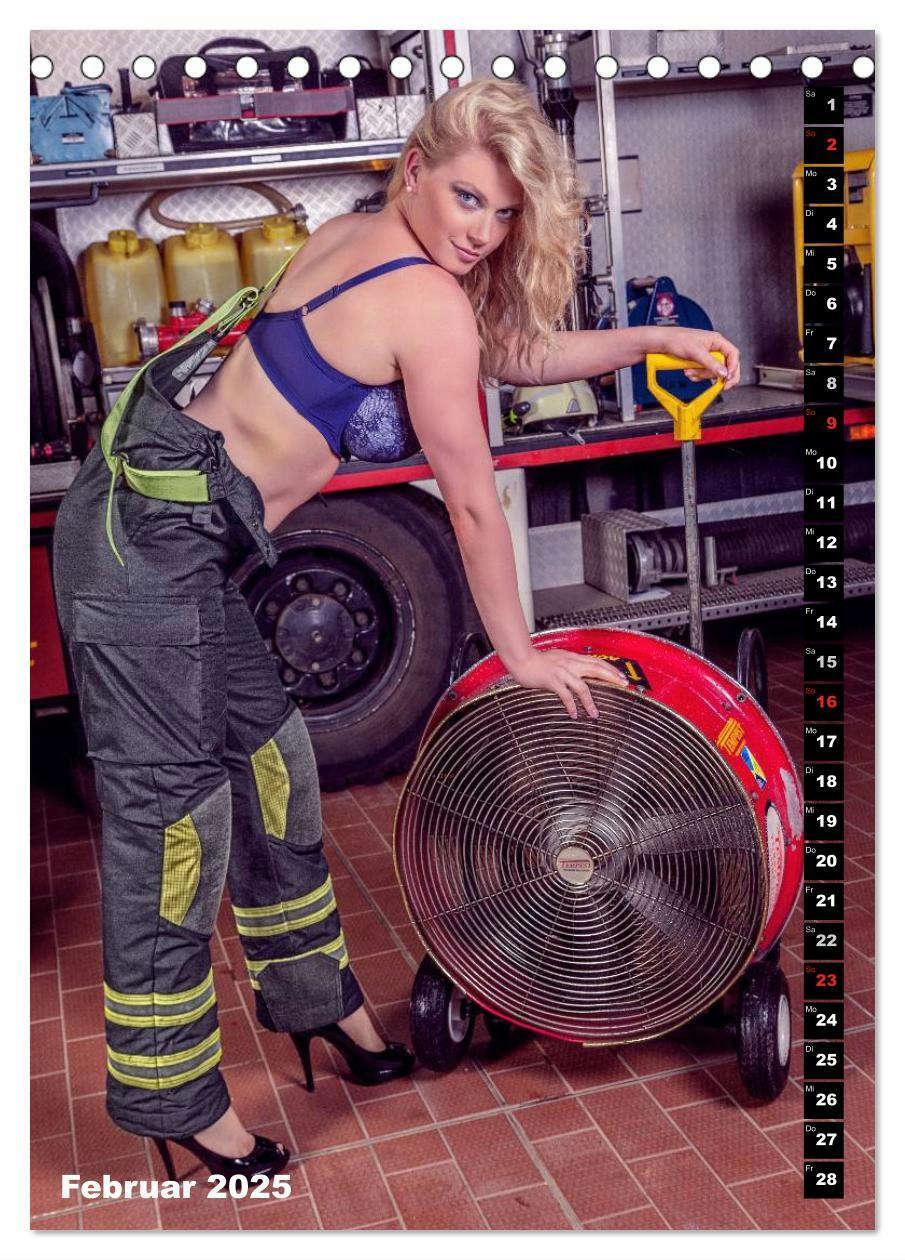 Bild: 9783457057513 | Feuerwehrkalender 2025 (Tischkalender 2025 DIN A5 hoch), CALVENDO...