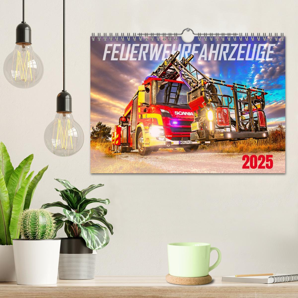 Bild: 9783435001064 | Feurwehrfahrzeuge (Wandkalender 2025 DIN A4 quer), CALVENDO...