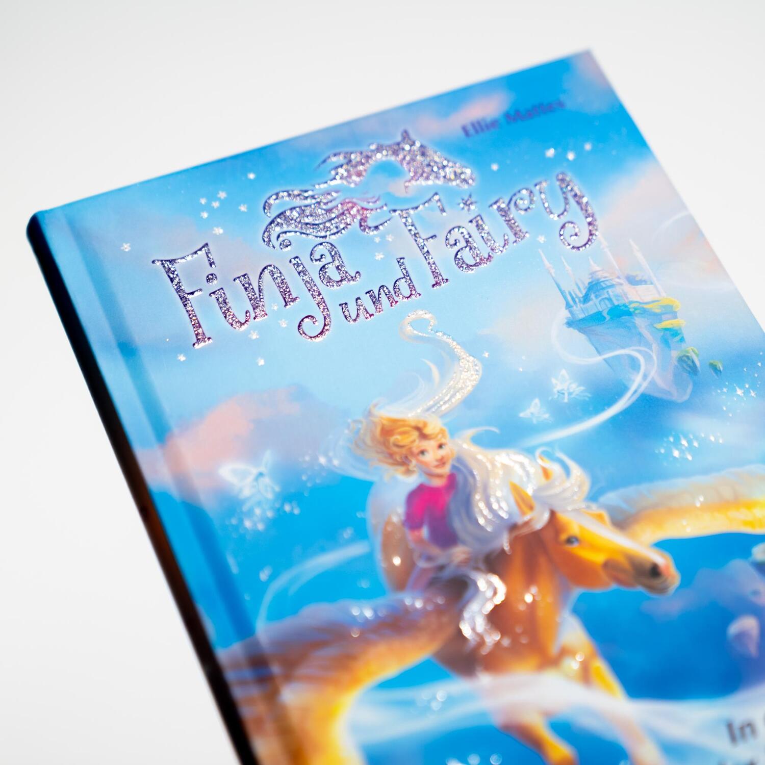 Bild: 9783505151255 | Finja und Fairy - In der Stadt der Flimmerfeen | Ellie Mattes | Buch