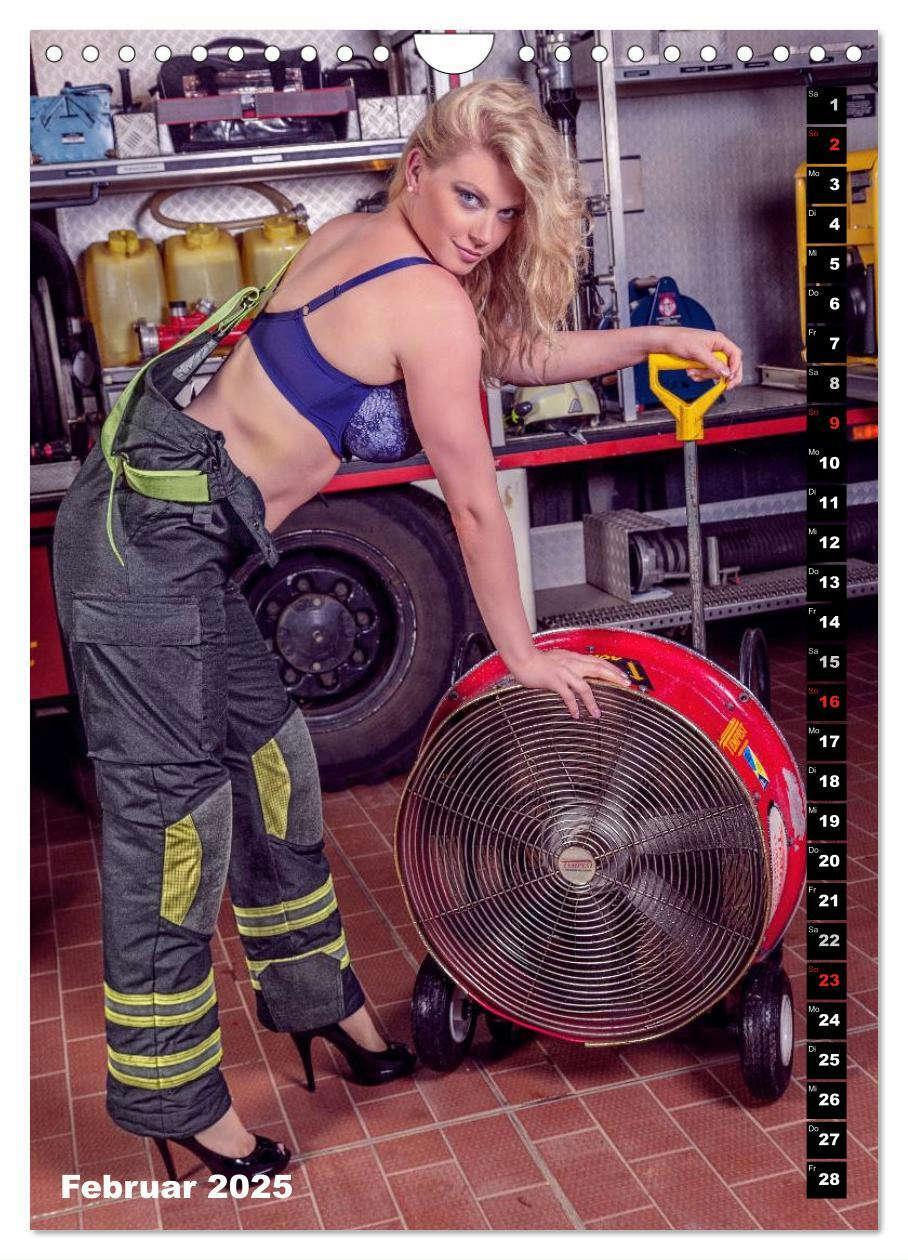 Bild: 9783457058596 | Feuerwehrkalender 2025 (Wandkalender 2025 DIN A4 hoch), CALVENDO...