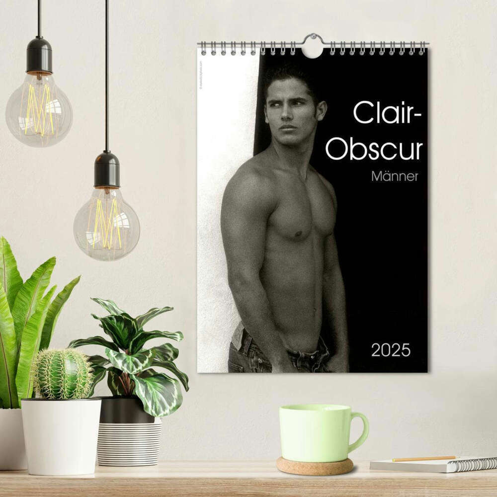 Bild: 9783457032046 | Clair-Obscur Männer 2025 (Wandkalender 2025 DIN A4 hoch), CALVENDO...