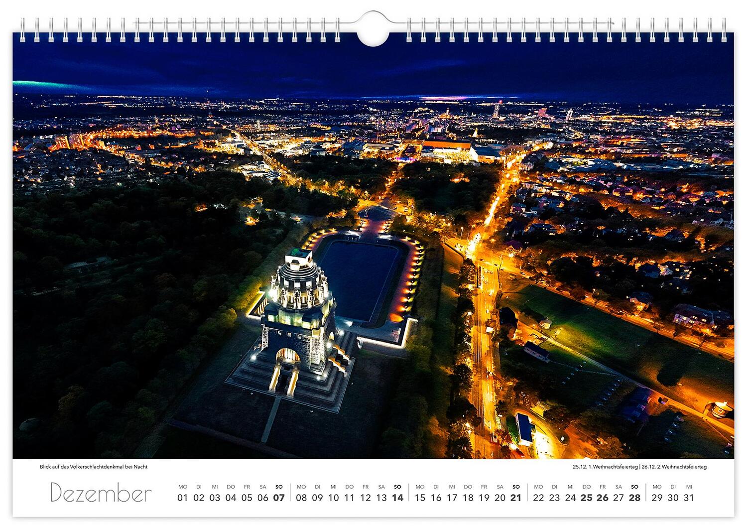 Bild: 9783910680548 | Kalender Leipzig 2025 | 45 x 30 cm weißes Kalendarium | Peter Schubert