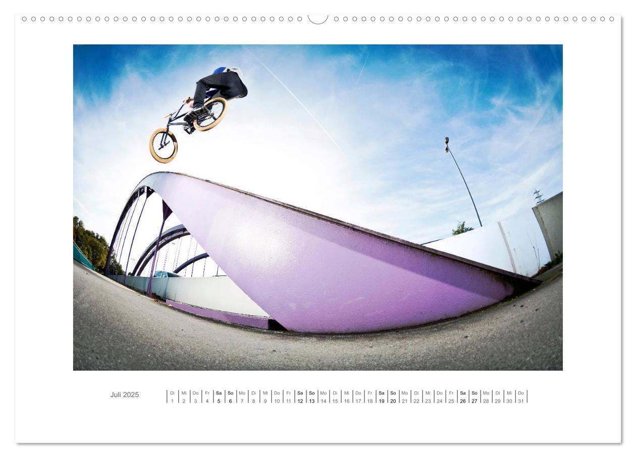 Bild: 9783435561056 | fullbmxcrmo4130 - bmx fotografie von tim korbmacher (Wandkalender...