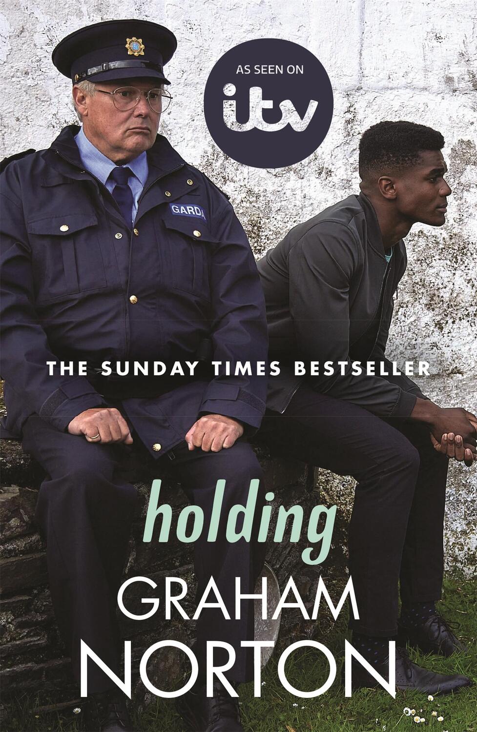 Cover: 9781399707756 | Holding | Graham Norton | Taschenbuch | Kartoniert / Broschiert | 2022