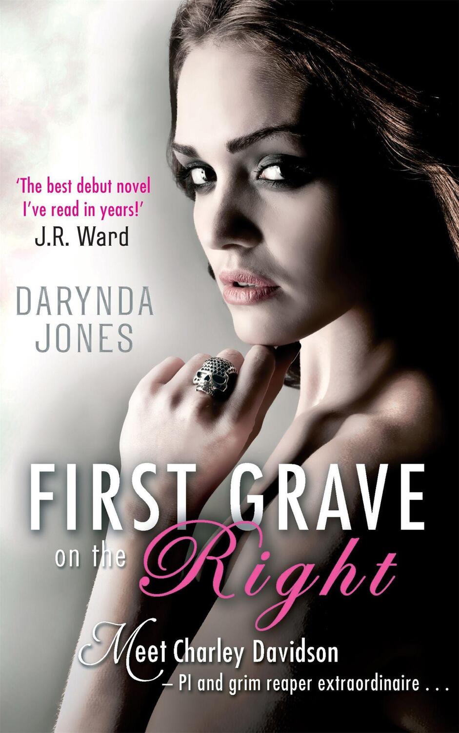 Cover: 9780749956042 | First Grave On The Right | Number 1 in series | Darynda Jones | Buch