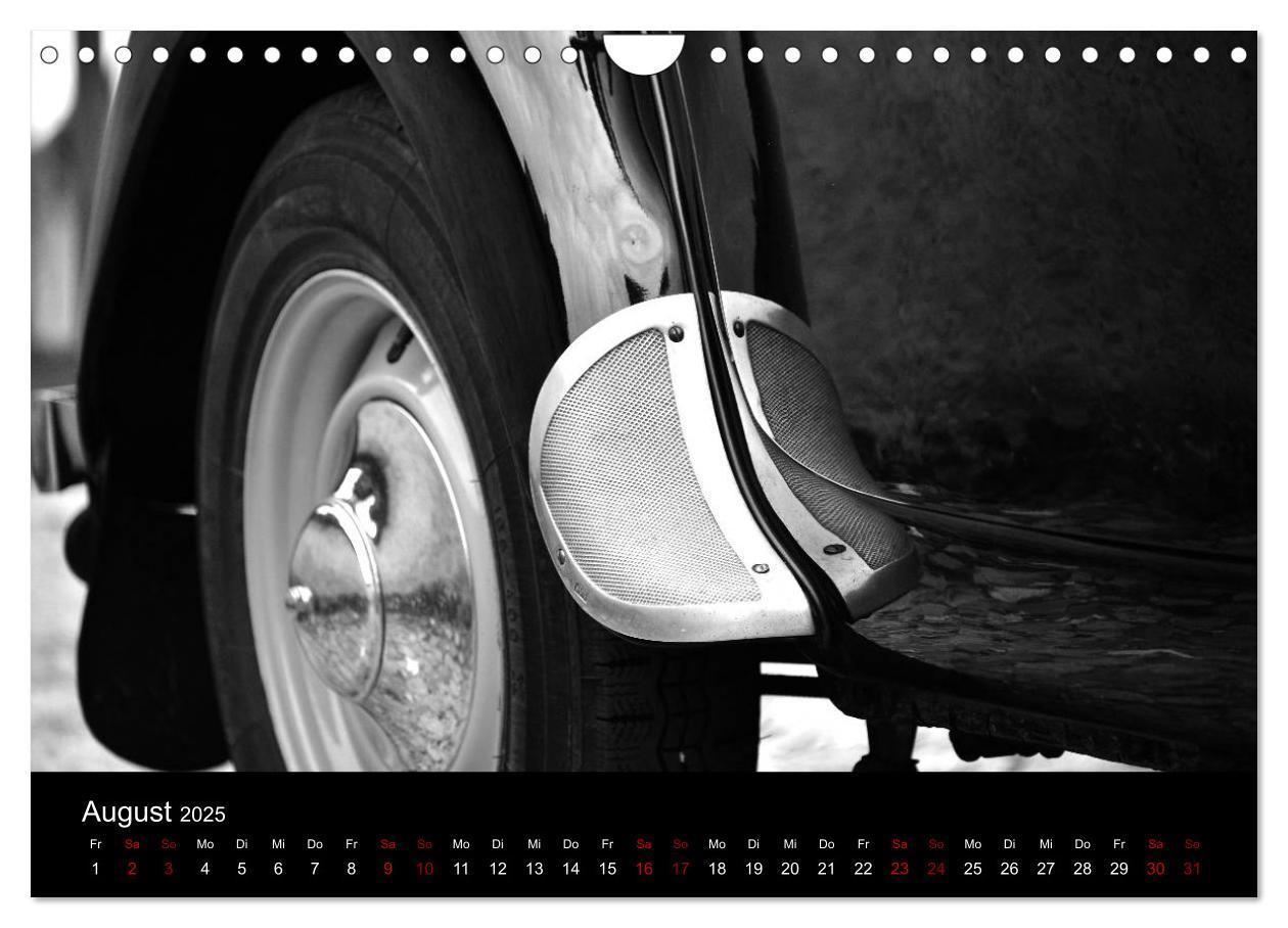 Bild: 9783435437290 | Citroën 11 CV Traction Avant in schwarzweiss (Wandkalender 2025 DIN...