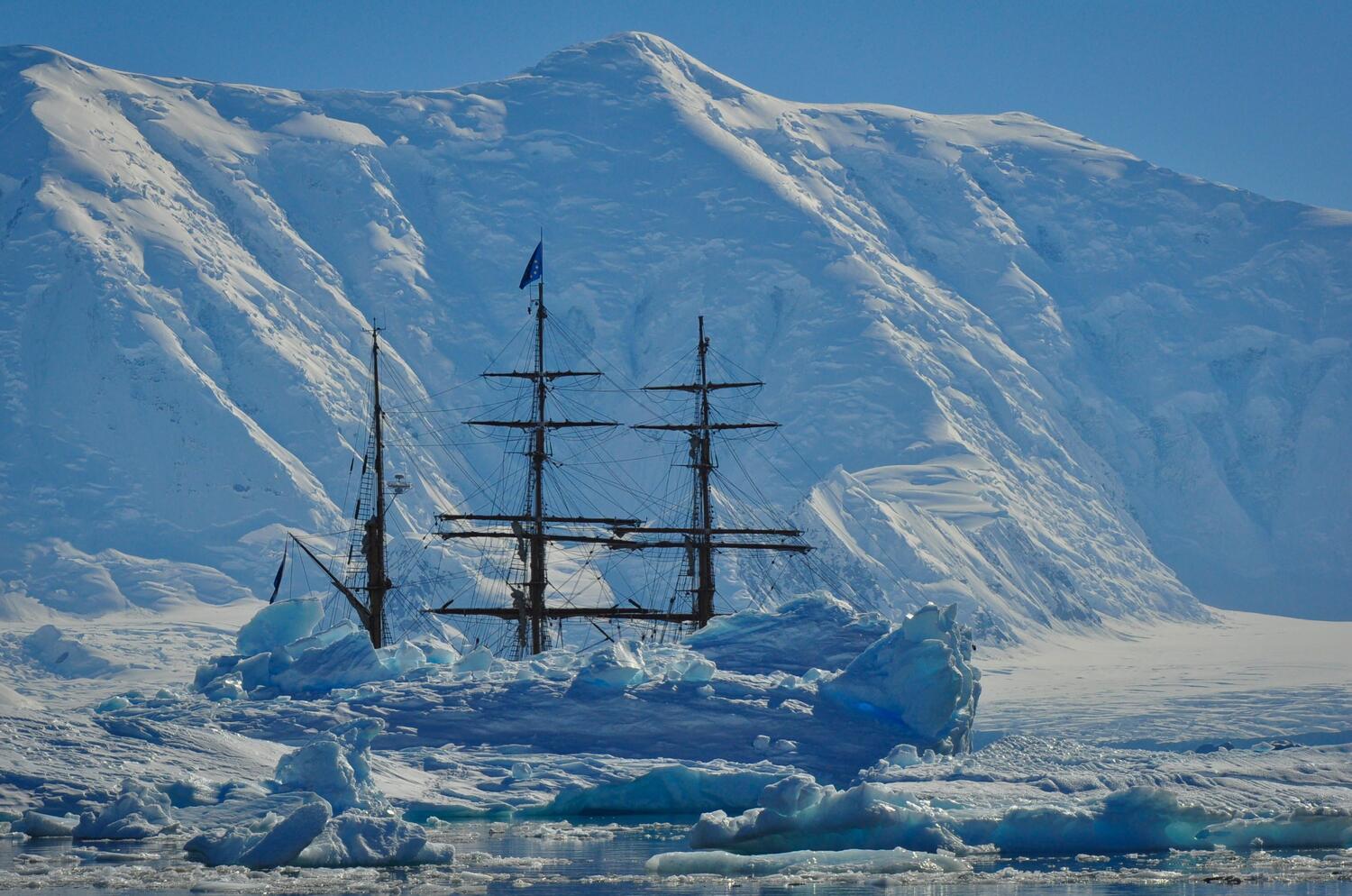 Bild: 9783982101729 | Eis in den Segeln | Antarktis Grönland Spitzbergen | Nioclás Seeliger