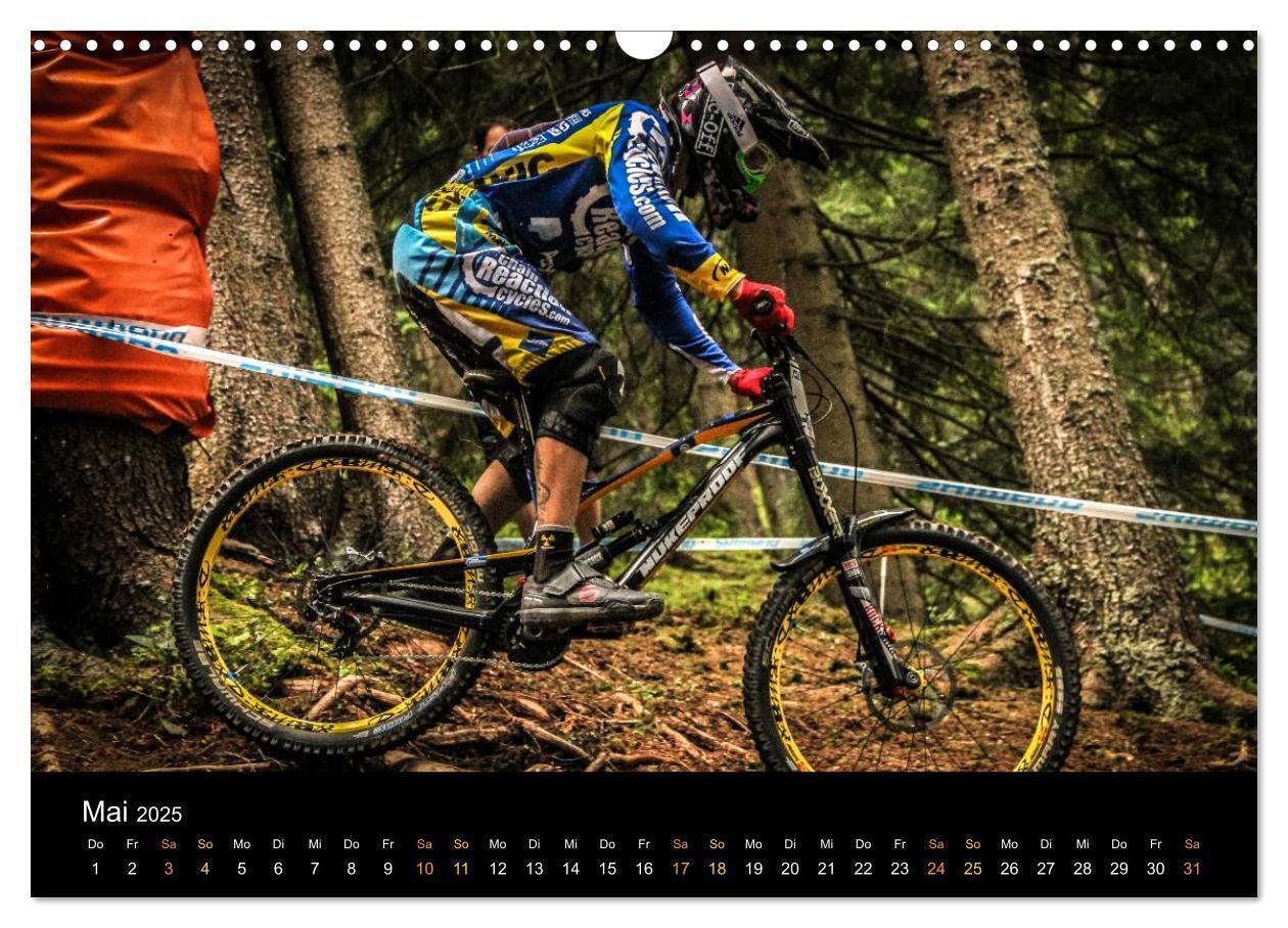 Bild: 9783435724437 | Downhill Racing 2025 (Wandkalender 2025 DIN A3 quer), CALVENDO...