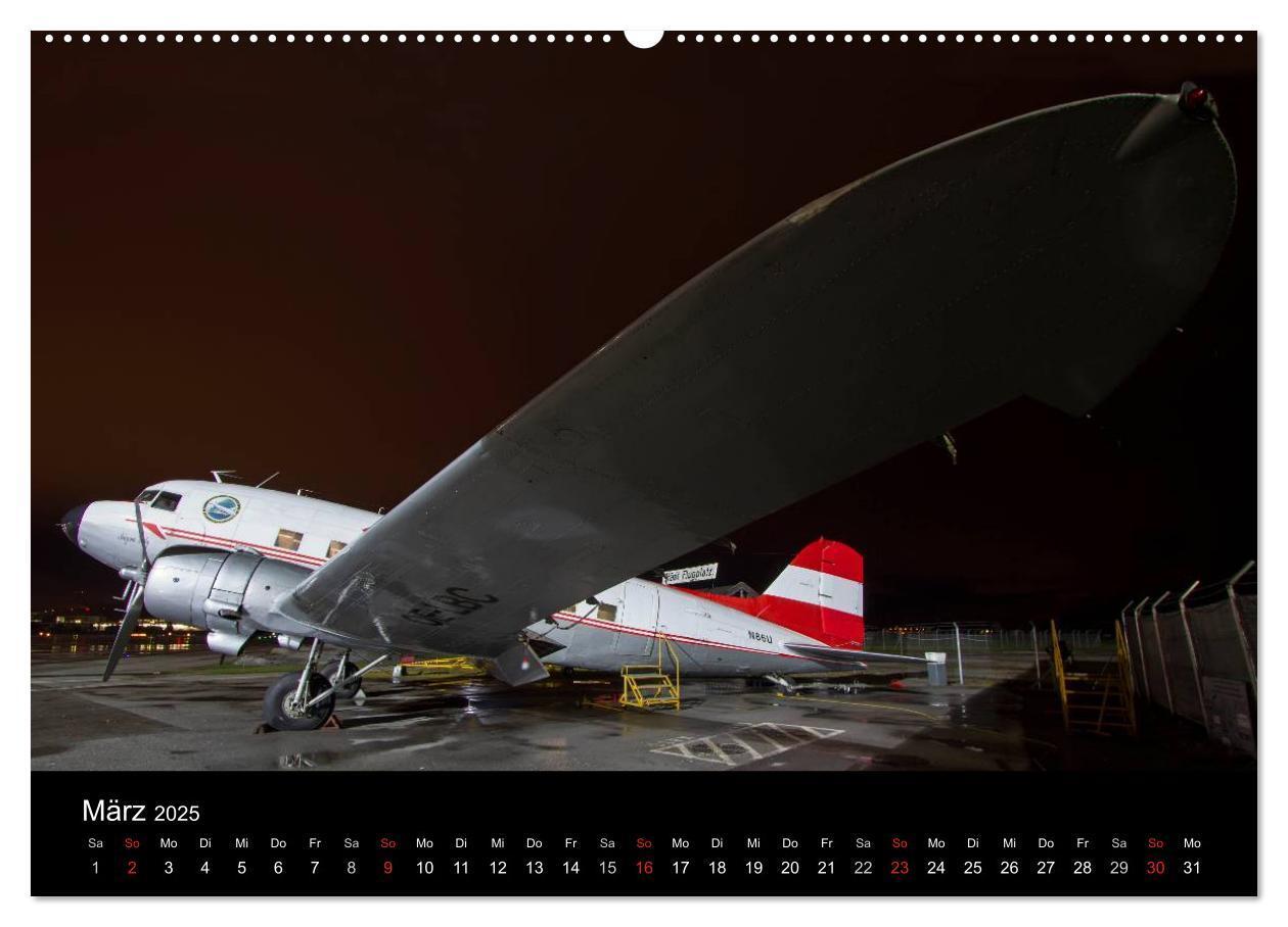 Bild: 9783435722969 | Flugzeuge bei Nacht (hochwertiger Premium Wandkalender 2025 DIN A2...