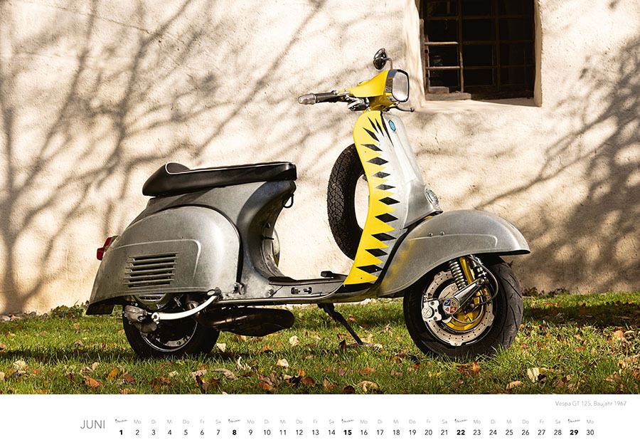 Bild: 9783966648387 | Vespa Kalender 2025 | La Dolce Vita auf zwei Rädern. Roller Kalender