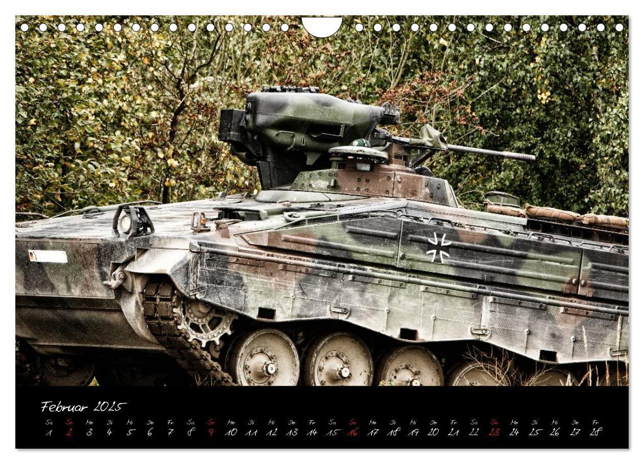 Bild: 9783435823802 | Schützenpanzer Marder (Wandkalender 2025 DIN A4 quer), CALVENDO...