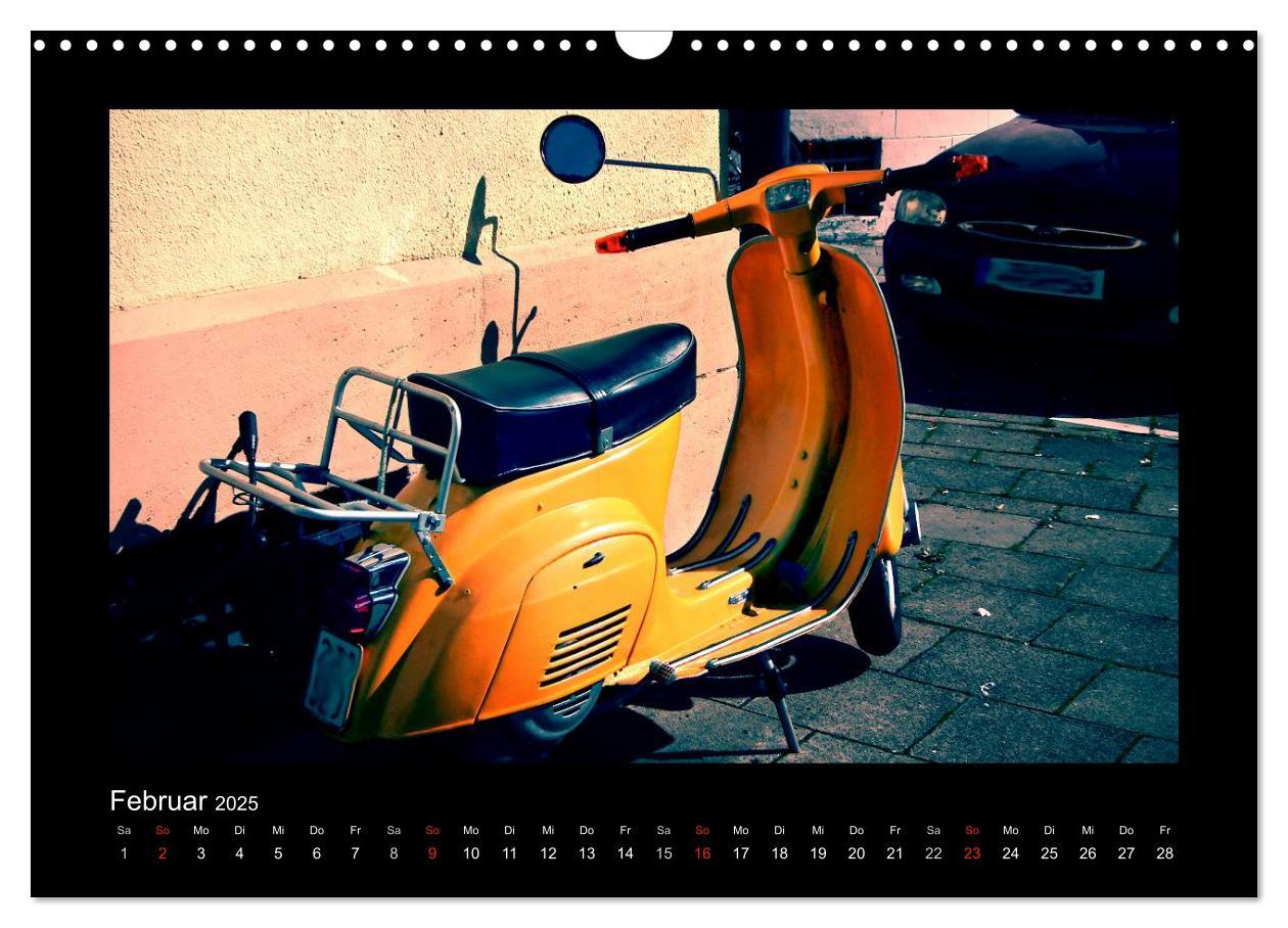 Bild: 9783435838127 | Motorroller (Wandkalender 2025 DIN A3 quer), CALVENDO Monatskalender