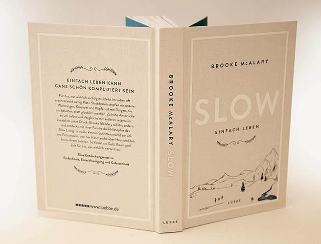 Bild: 9783431041026 | Slow. Einfach leben | Brooke Mcalary | Buch | 288 S. | Deutsch | 2018