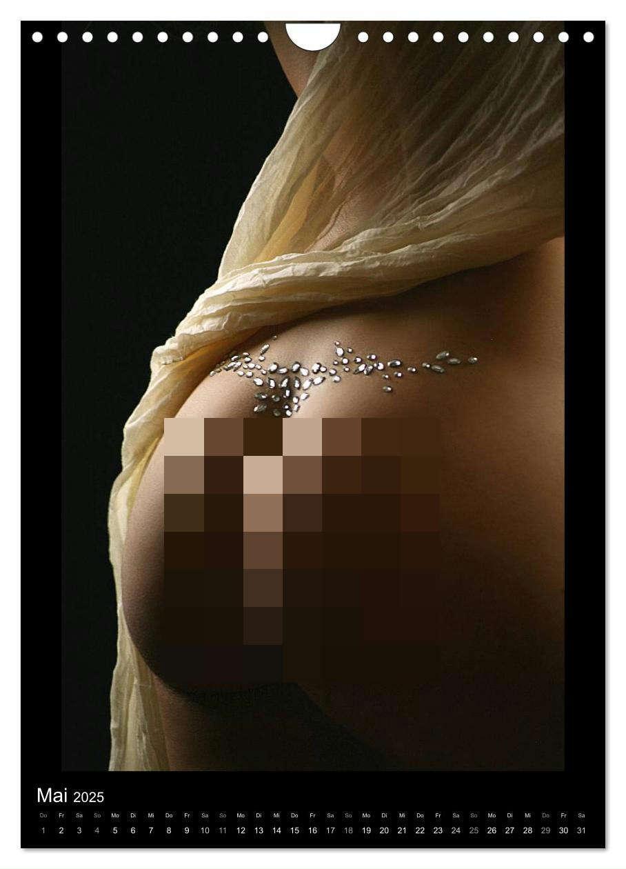 Bild: 9783457052914 | Adorned Nudes - Schmuck und Akt (Wandkalender 2025 DIN A4 hoch),...