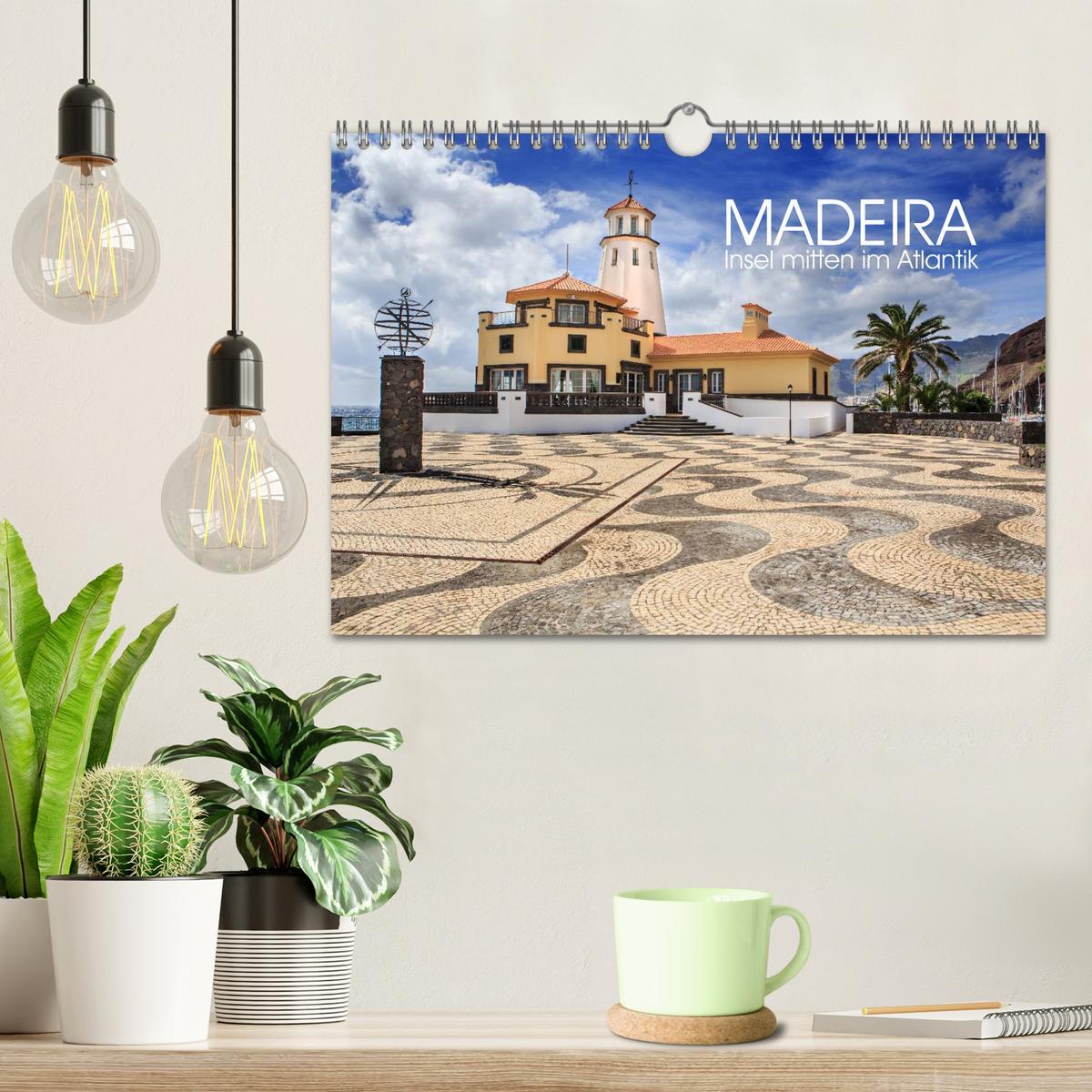 Bild: 9783435577873 | Madeira - Insel mitten im Atlantik (Wandkalender 2025 DIN A4 quer),...