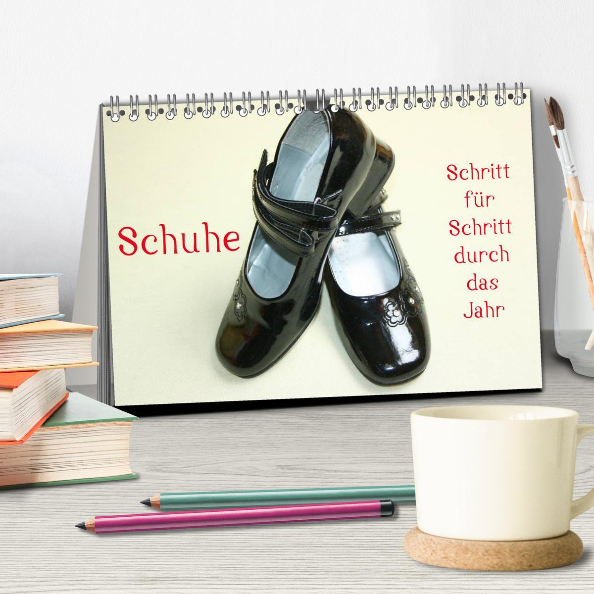 Bild: 9783435641741 | Schuhe - Schritt für Schritt durch das Jahr (Tischkalender 2025 DIN...