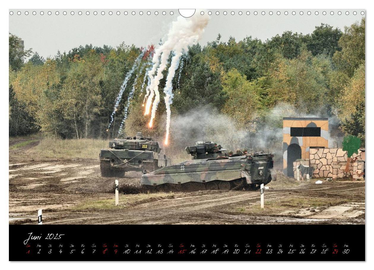 Bild: 9783435823444 | Schützenpanzer Marder (Wandkalender 2025 DIN A3 quer), CALVENDO...