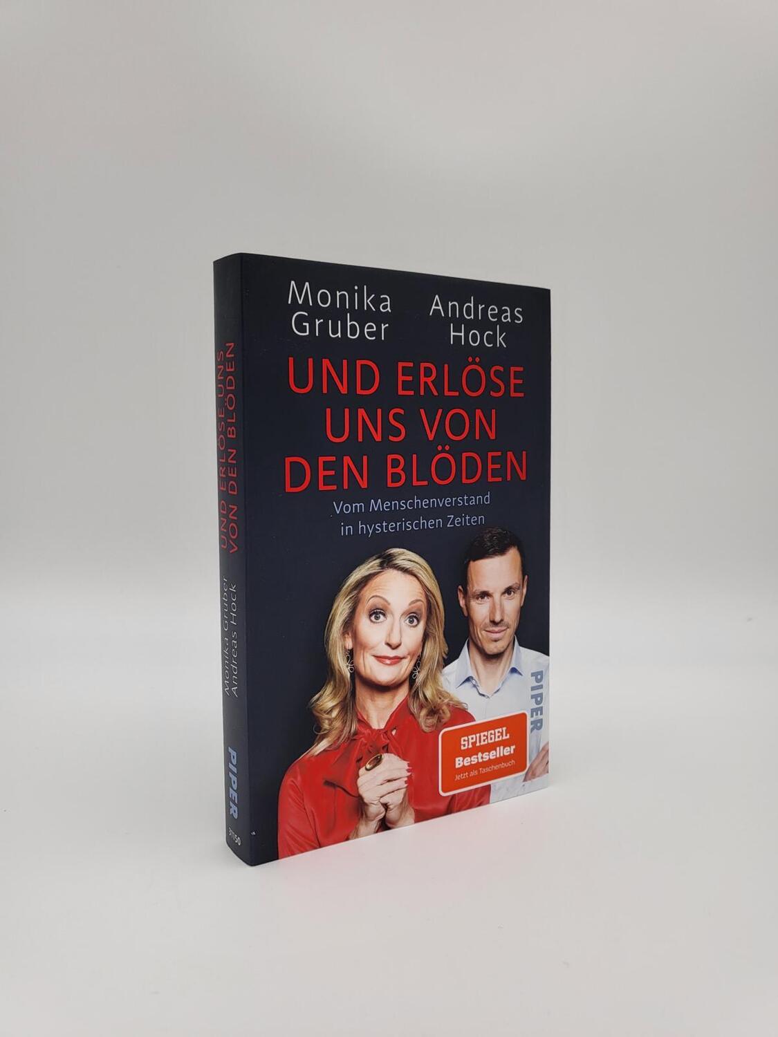 Bild: 9783492311502 | Und erlöse uns von den Blöden | Monika Gruber (u. a.) | Taschenbuch