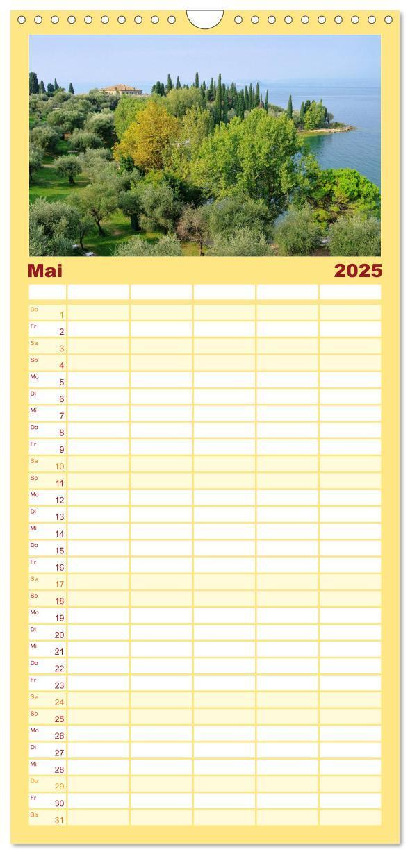 Bild: 9783457119105 | Familienplaner 2025 - Gardasee mit 5 Spalten (Wandkalender, 21 x 45...