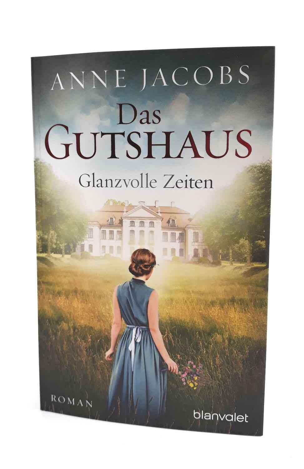Bild: 9783734103278 | Das Gutshaus - Glanzvolle Zeiten | Band 1 | Anne Jacobs | Taschenbuch