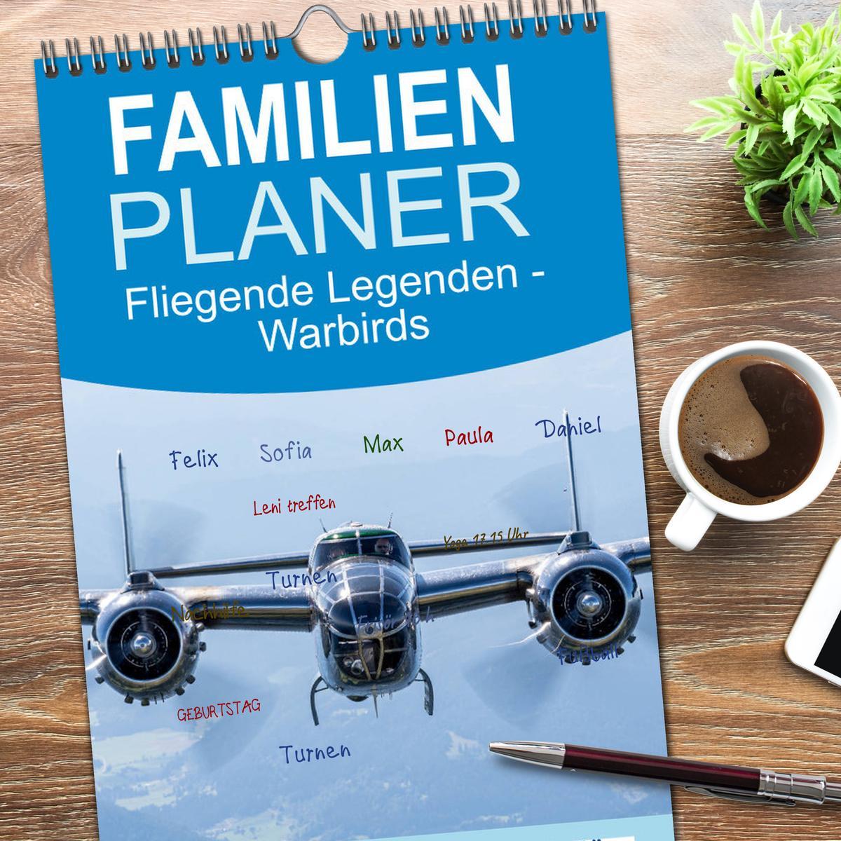 Bild: 9783457100974 | Familienplaner 2025 - Fliegende Legenden - Warbirds mit 5 Spalten...