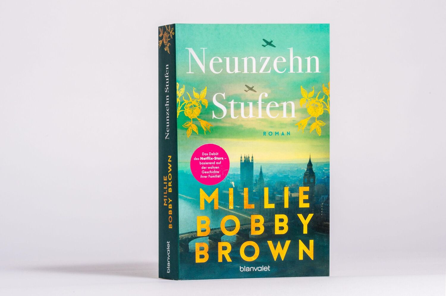 Bild: 9783764508760 | Neunzehn Stufen | Millie Bobby Brown | Taschenbuch | 416 S. | Deutsch