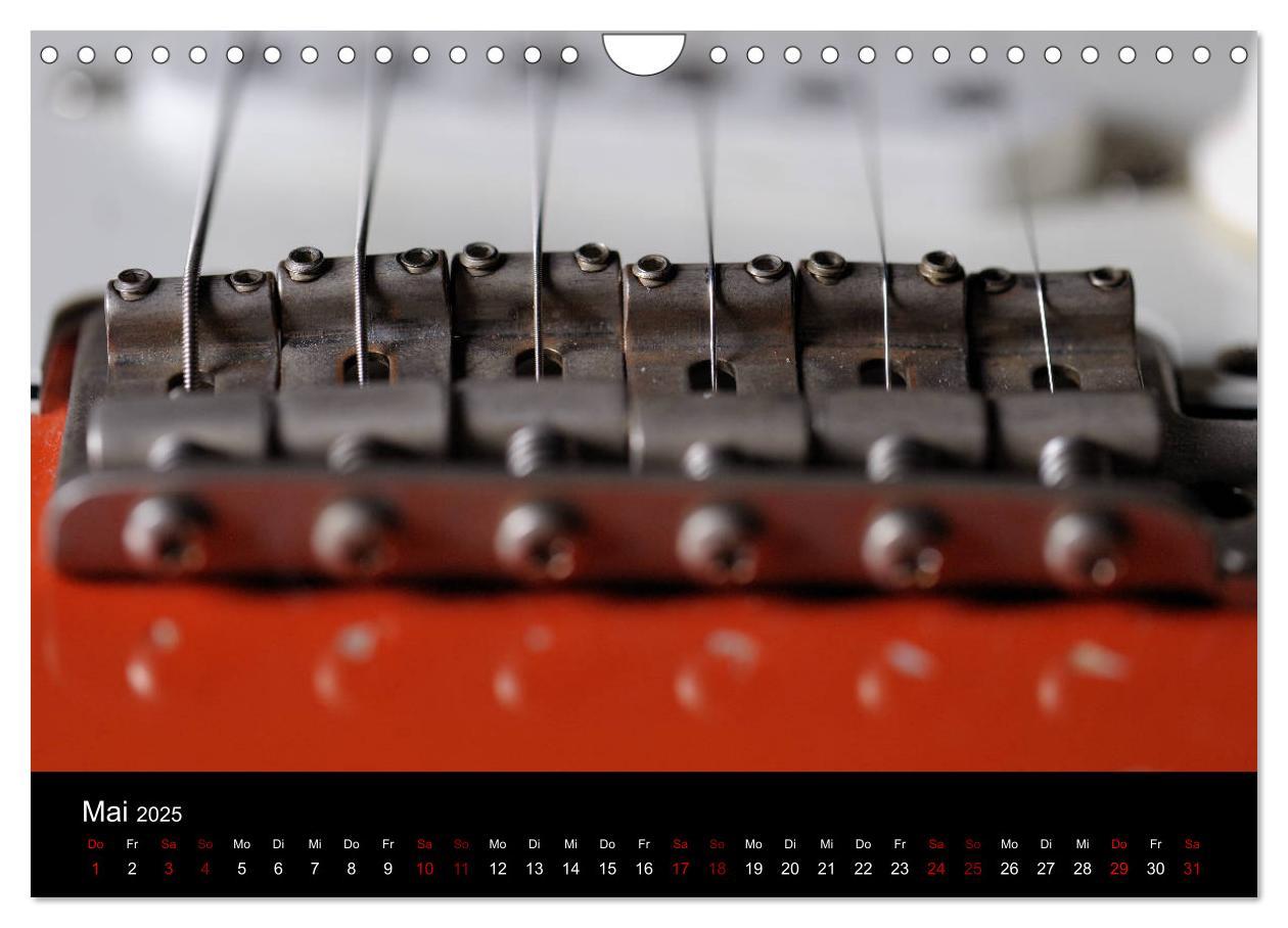 Bild: 9783435432431 | Feinheiten - Alte Gitarren im Detail (Wandkalender 2025 DIN A4...