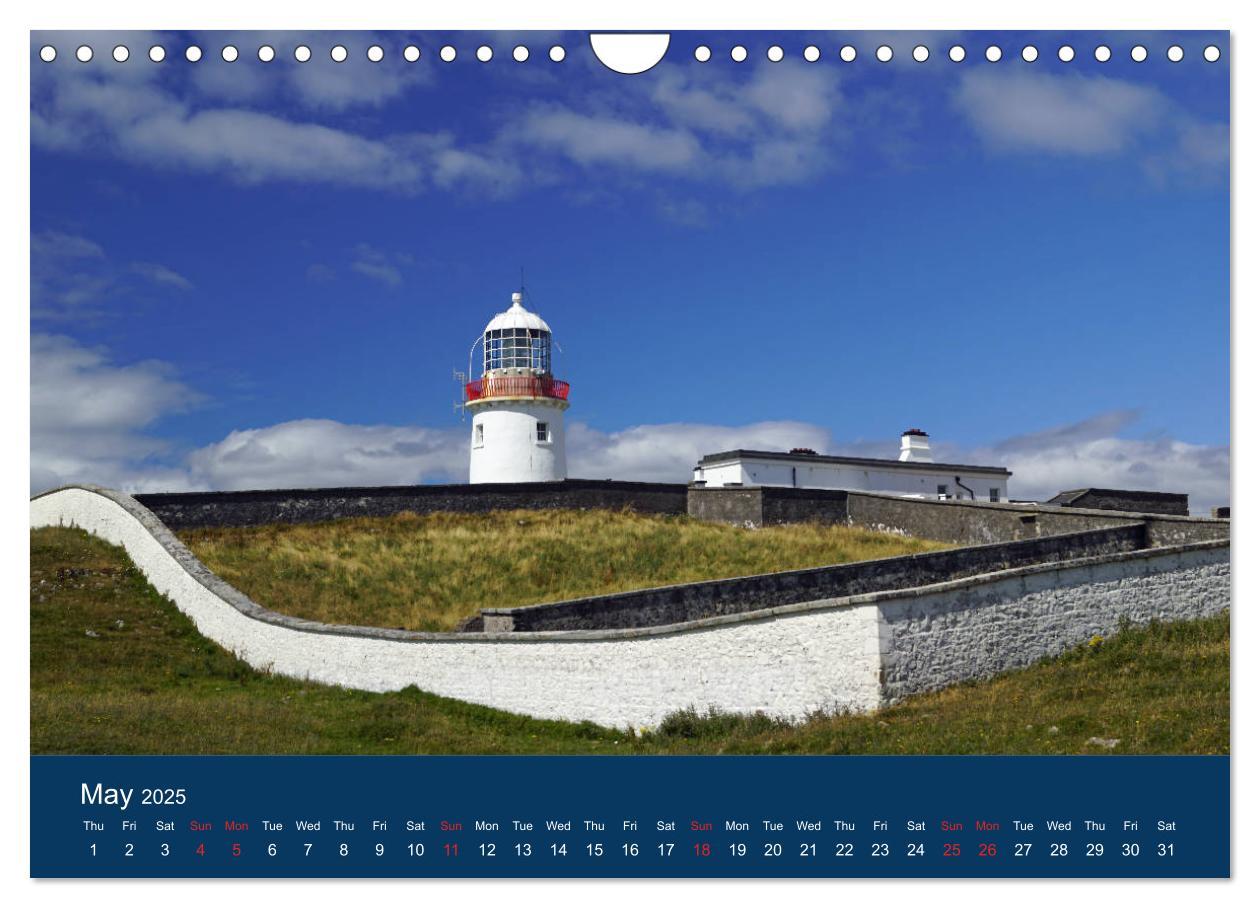 Bild: 9781325943982 | Irish Lighthouses - Beacons along Ireland's wild coast (Wall...