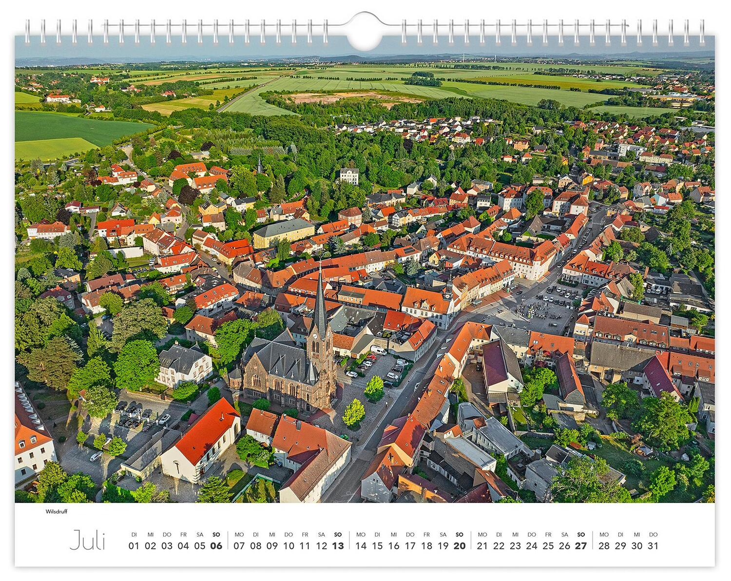 Bild: 9783910680616 | Kalender Osterzgebirge 2025 | 40 x 30 cm weißes Kalendarium | Schubert