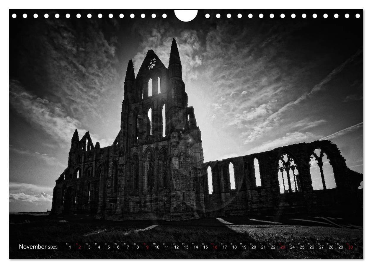 Bild: 9783435756117 | Gothic Fantasy (Wandkalender 2025 DIN A4 quer), CALVENDO...