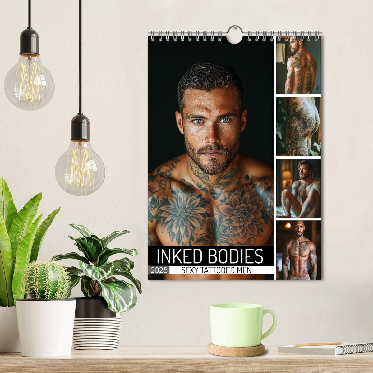 Bild: 9781325990436 | Inked Bodies - Sexy Tattooed Men (Wall Calendar 2025 DIN A4...