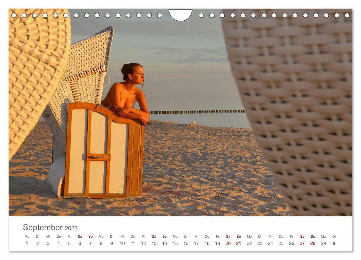 Bild: 9783435438273 | Akt und Meer (Wandkalender 2025 DIN A4 quer), CALVENDO Monatskalender