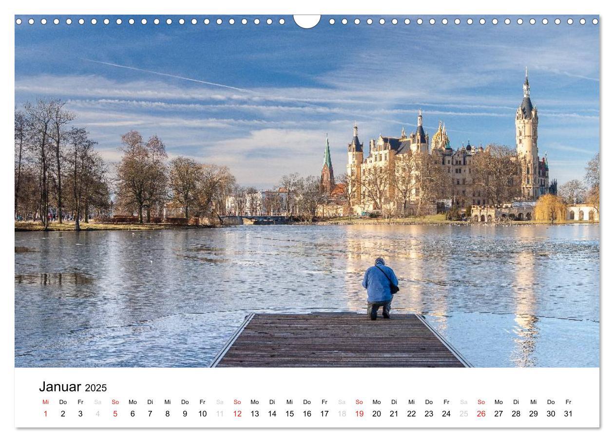 Bild: 9783435655472 | Schweriner Märchenschloss (Wandkalender 2025 DIN A3 quer), CALVENDO...