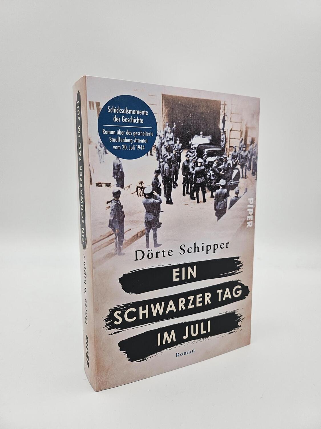 Bild: 9783492067447 | Ein schwarzer Tag im Juli | Dörte Schipper | Taschenbuch | 368 S.