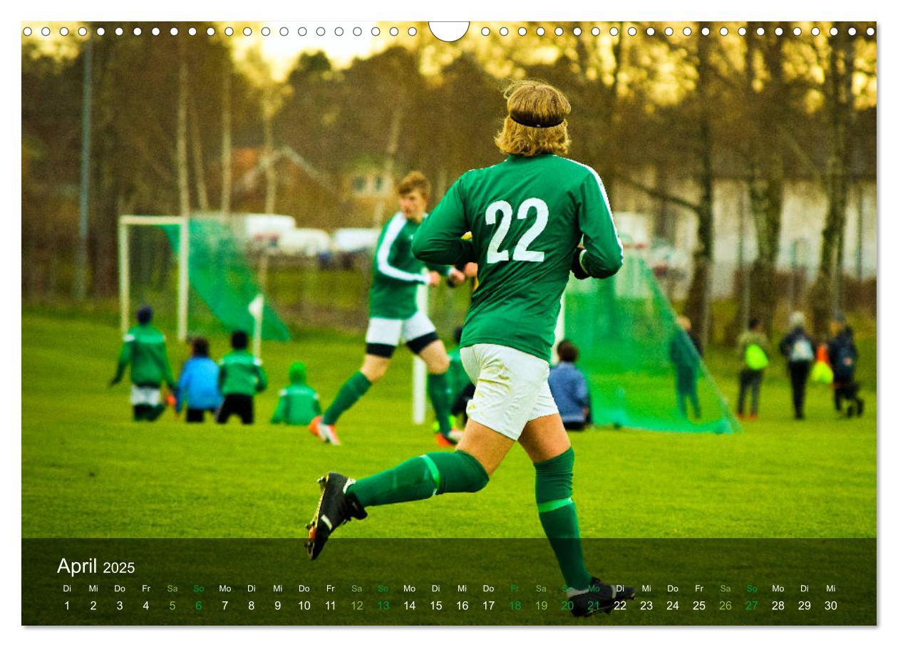 Bild: 9783435326709 | Leidenschaft Fußball (Wandkalender 2025 DIN A3 quer), CALVENDO...