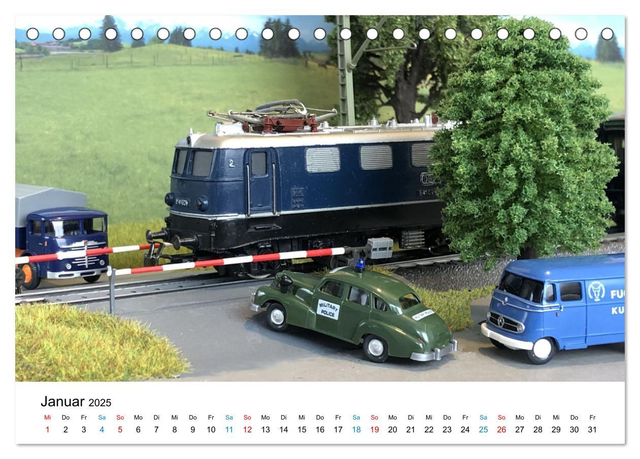 Bild: 9783435020805 | Polizeimodelle im Einsatz (Tischkalender 2025 DIN A5 quer),...