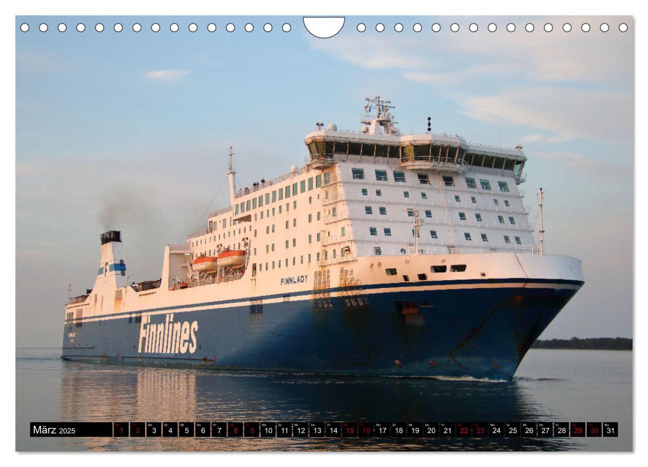 Bild: 9783383983658 | Shipspotting Travemünde (Wandkalender 2025 DIN A4 quer), CALVENDO...