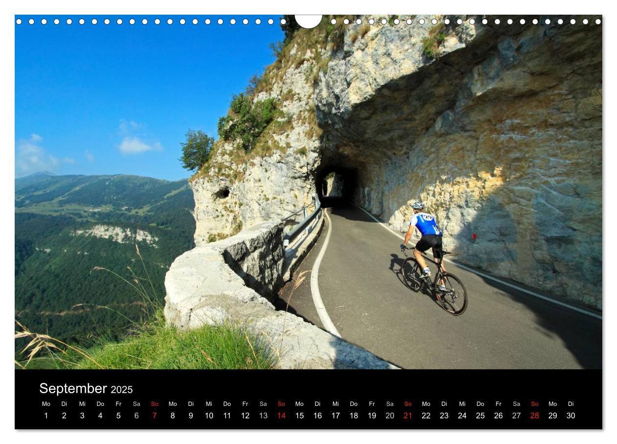 Bild: 9783435833917 | Alpenpässe auf dem Rennrad Vol. 1 (Wandkalender 2025 DIN A3 quer),...