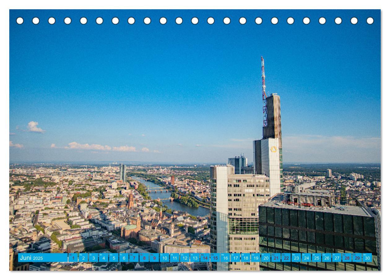 Bild: 9783383999109 | Towers of Frankfurt Fotokalender 2025 (Tischkalender 2025 DIN A5...