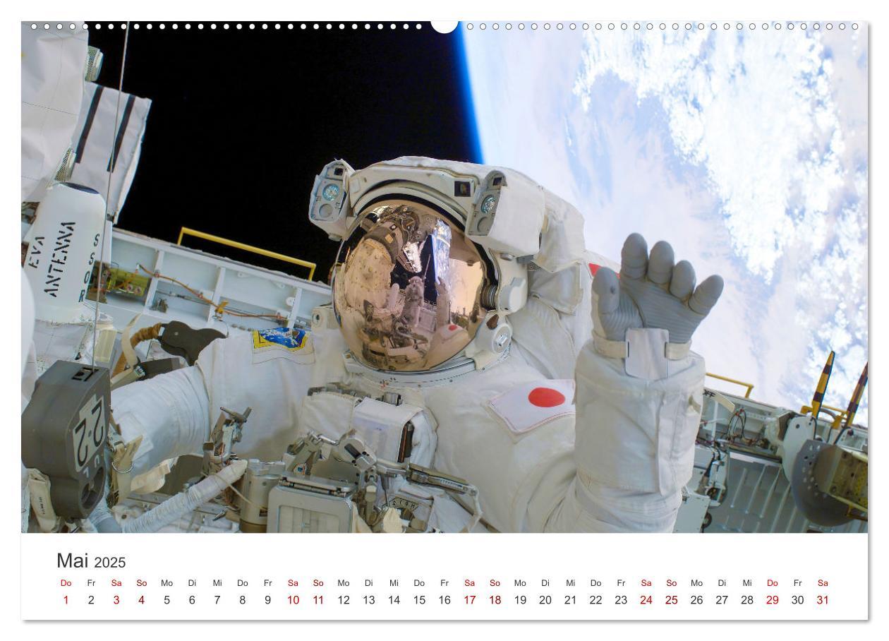 Bild: 9783457181690 | Astronauten - Menschen im Weltall (Wandkalender 2025 DIN A2 quer),...